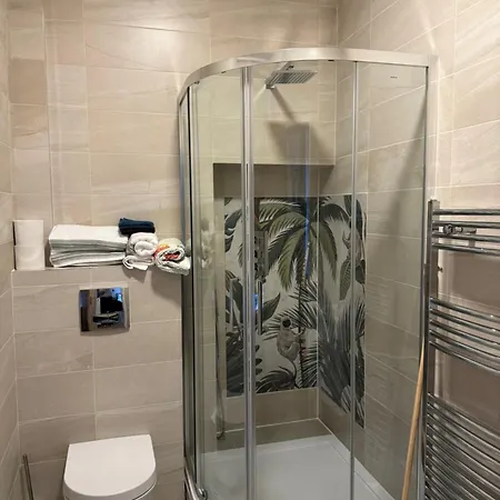Double Bed En-suite 홈스테이 윈더미어