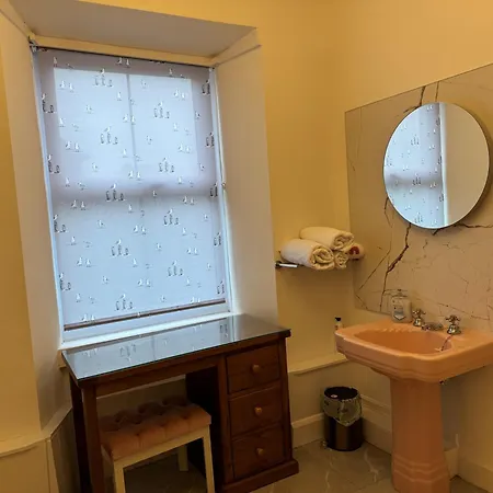 Double Bed En-suite *
