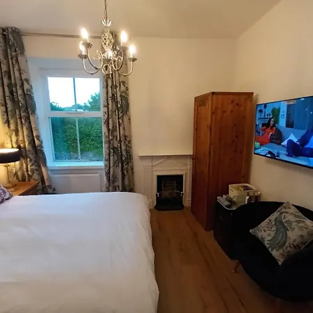 Double Bed En-suite Windermere