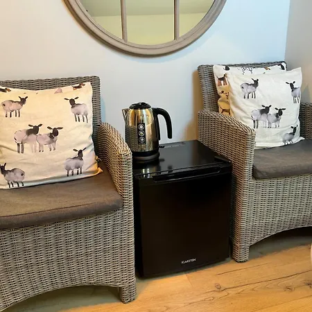 Double Bed En-suite Windermere